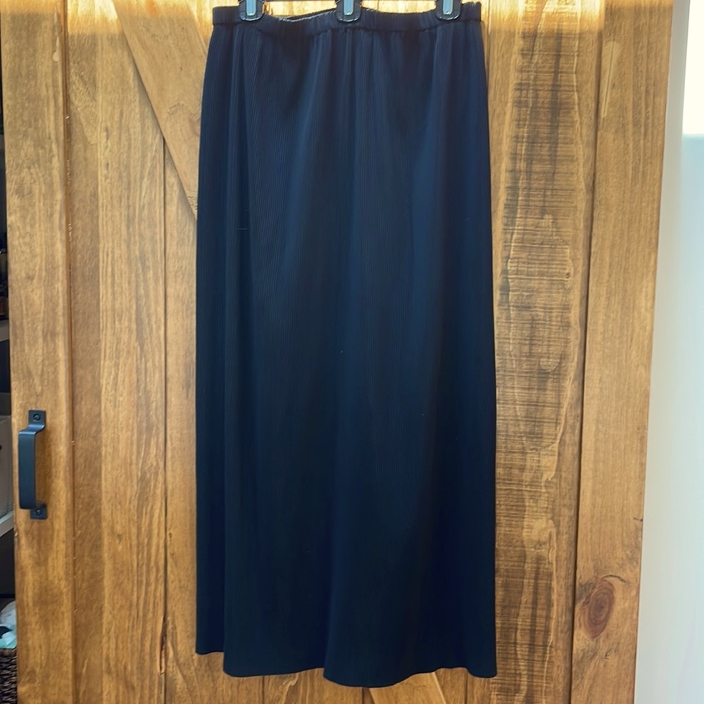 Metropolitan size L back skirt